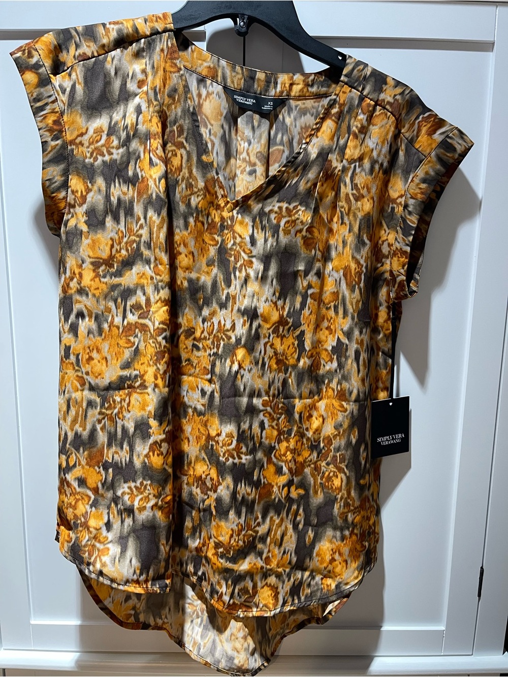 Simply Vera Vera Wang Women's Yellow Floral V-Neck Blouse